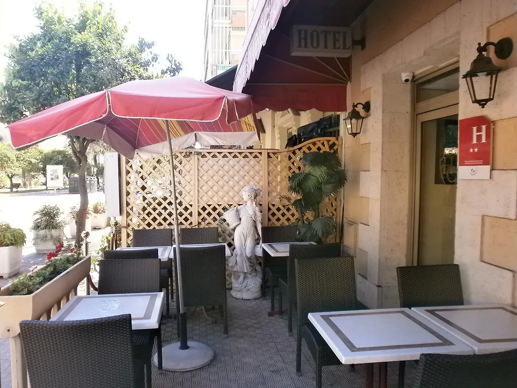 **  Hotel Claridge'S Menton Francia