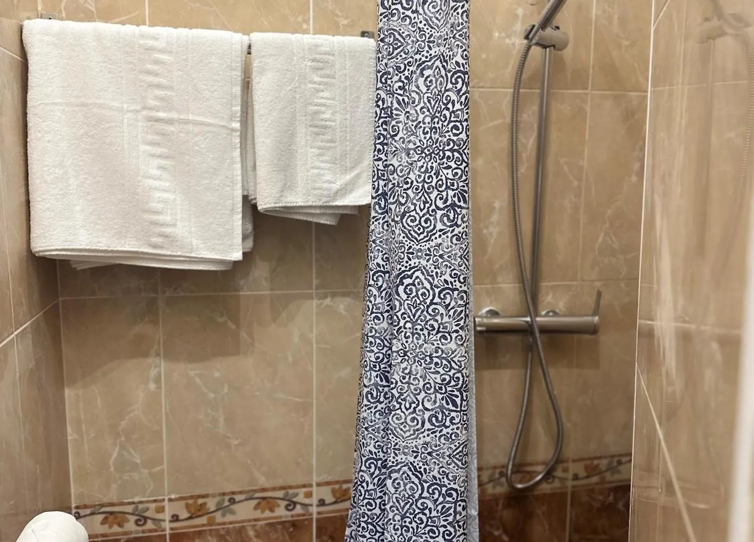 Hotel Claridge'S Ментона