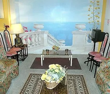 Hotel Claridge'S Menton 2*,